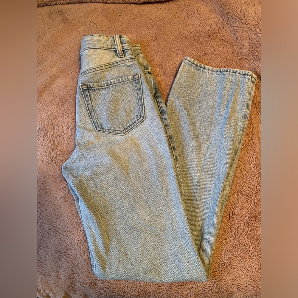 Pacsun high waisted light wash jeans